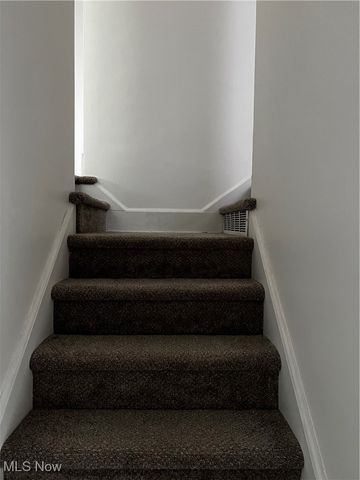 224 7th Street NW, Barberton, OH 44203