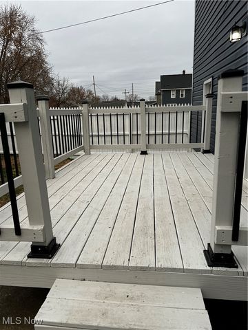 224 7th Street NW, Barberton, OH 44203