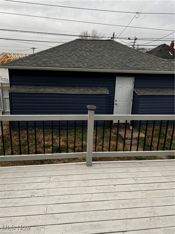 224 7th Street NW, Barberton, OH 44203