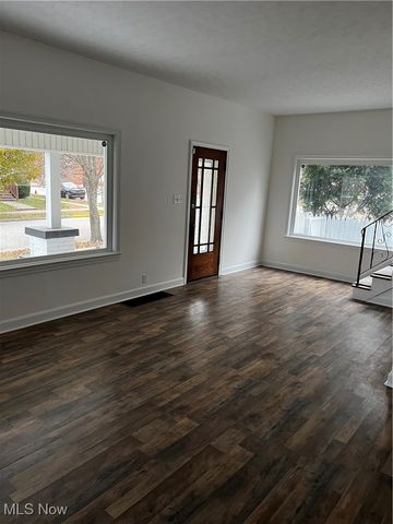 224 7th Street NW, Barberton, OH 44203