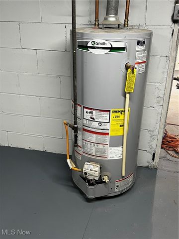 224 7th Street NW, Barberton, OH 44203