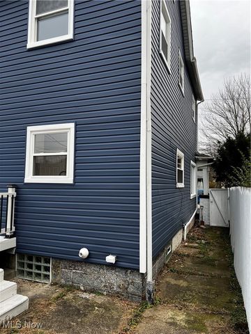 224 7th Street NW, Barberton, OH 44203