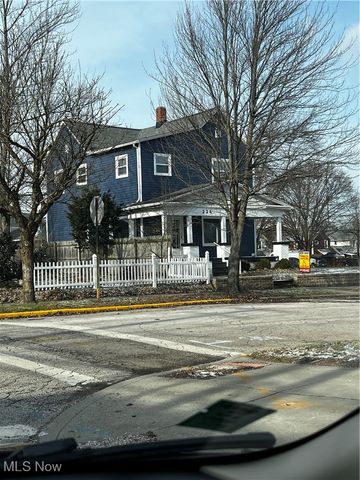 224 7th Street NW, Barberton, OH 44203
