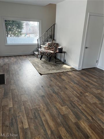 224 7th Street NW, Barberton, OH 44203