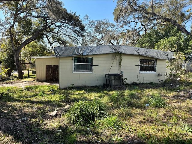 7921 LAKESHORE DRIVE, Tampa, FL 33604