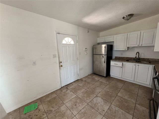 7921 LAKESHORE DRIVE, Tampa, FL 33604