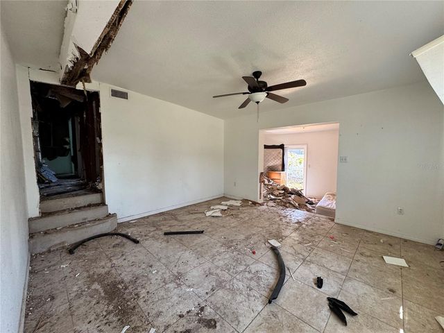 7921 LAKESHORE DRIVE, Tampa, FL 33604