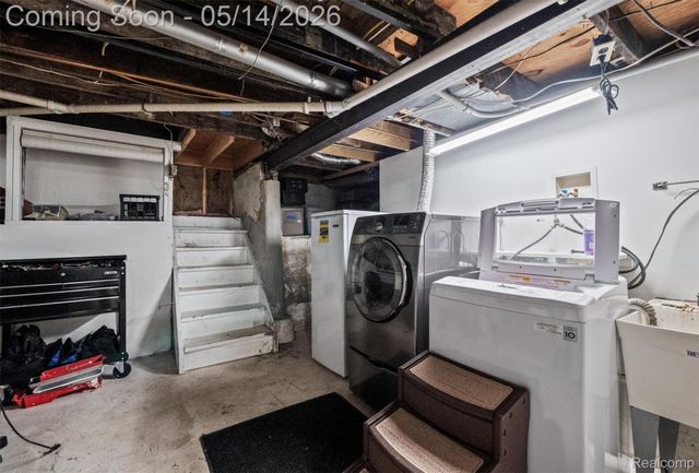 3469 Taylor Court, Auburn Hills, MI 48326