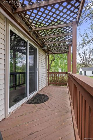 3469 Taylor Court, Auburn Hills, MI 48326