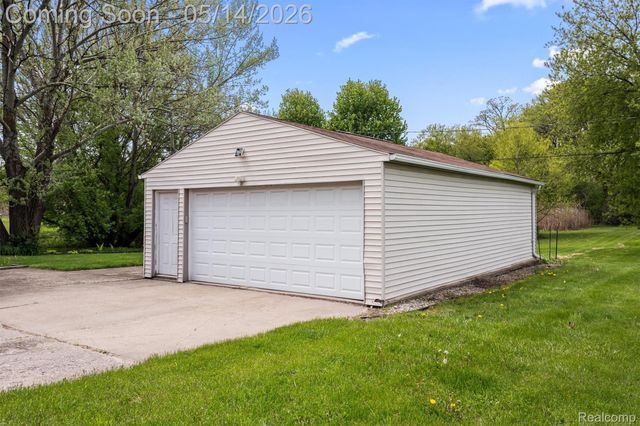 3469 Taylor Court, Auburn Hills, MI 48326