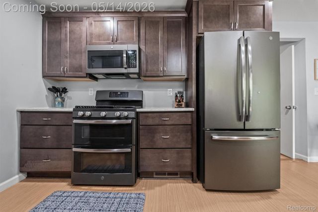 3469 Taylor Court, Auburn Hills, MI 48326