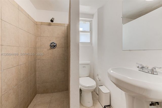 571 NE 64th St Studio, Miami, FL 33138