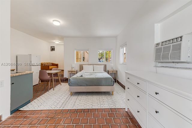 571 NE 64th St Studio, Miami, FL 33138