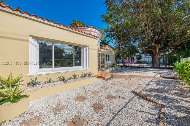 571 NE 64th St Studio, Miami, FL 33138