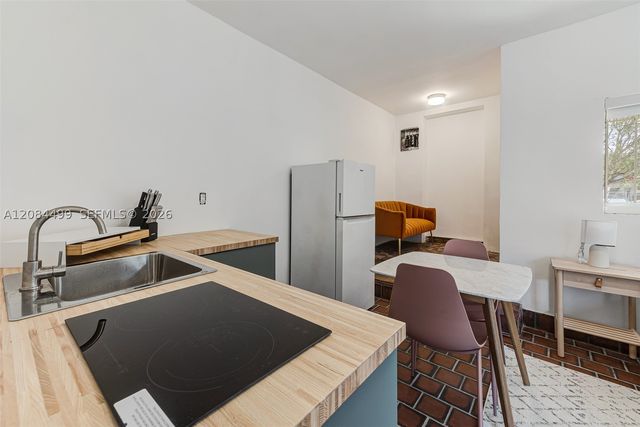 571 NE 64th St Studio, Miami, FL 33138
