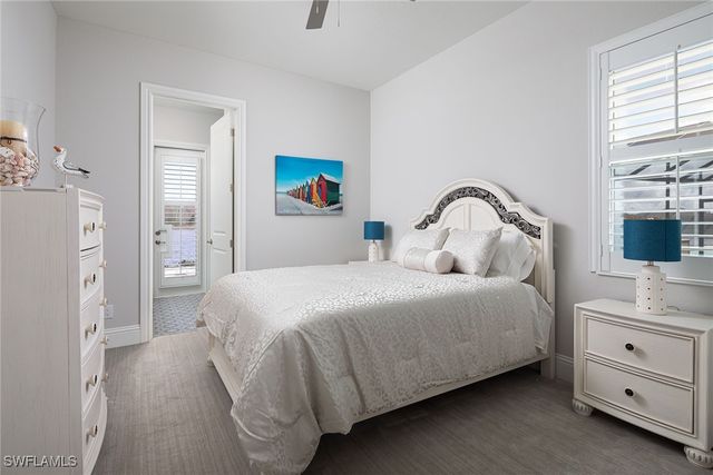 14362 Laguna Springs LN, Naples, FL 34114