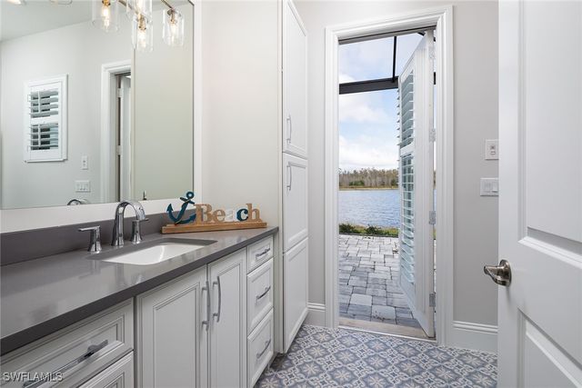 14362 Laguna Springs LN, Naples, FL 34114