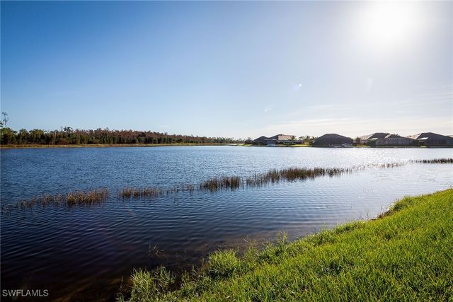 14362 Laguna Springs LN, Naples, FL 34114