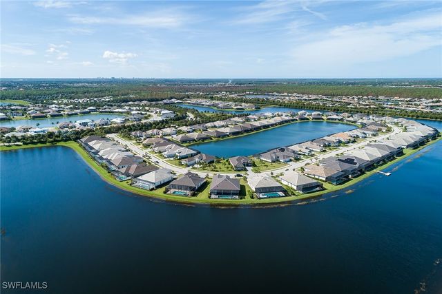 14362 Laguna Springs LN, Naples, FL 34114