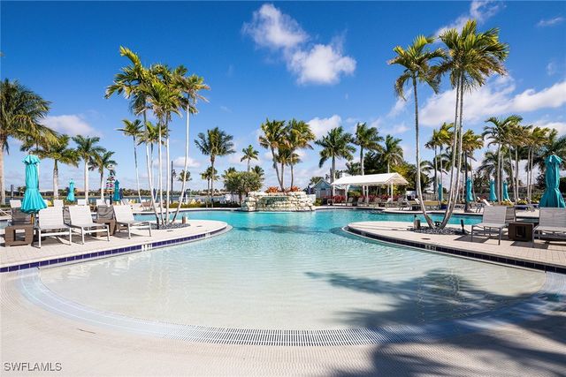 14362 Laguna Springs LN, Naples, FL 34114