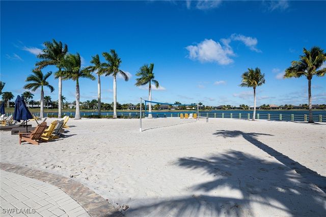 14362 Laguna Springs LN, Naples, FL 34114