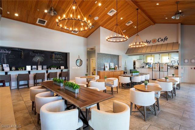 14362 Laguna Springs LN, Naples, FL 34114