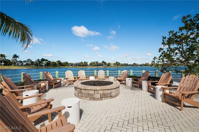 14362 Laguna Springs LN, Naples, FL 34114