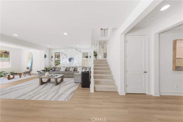 168 Somera, Irvine, CA 92602