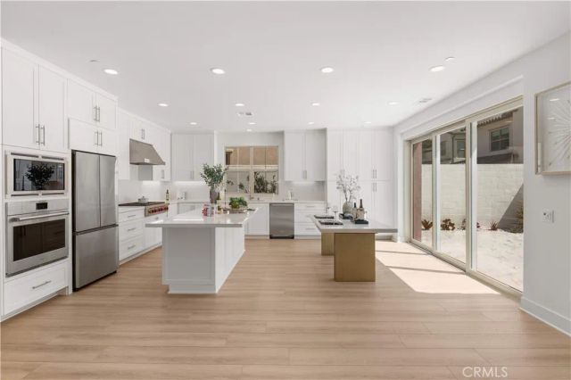 168 Somera, Irvine, CA 92602