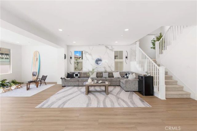168 Somera, Irvine, CA 92602