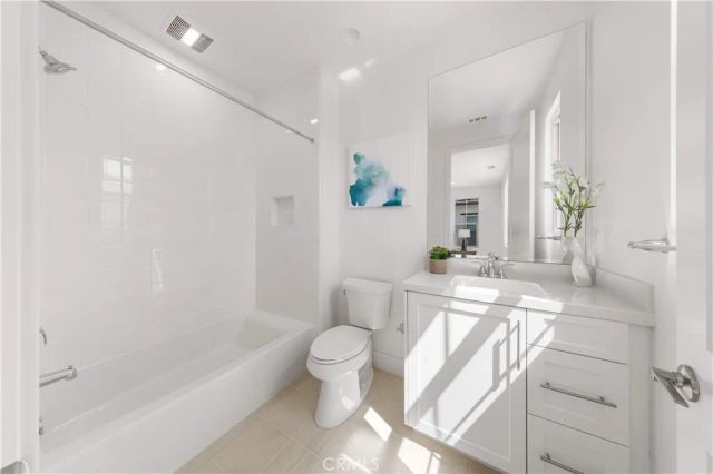 168 Somera, Irvine, CA 92602