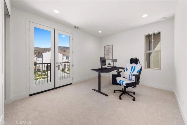 168 Somera, Irvine, CA 92602