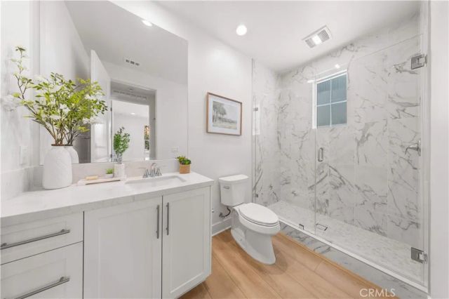 168 Somera, Irvine, CA 92602