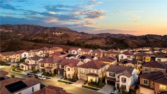 168 Somera, Irvine, CA 92602