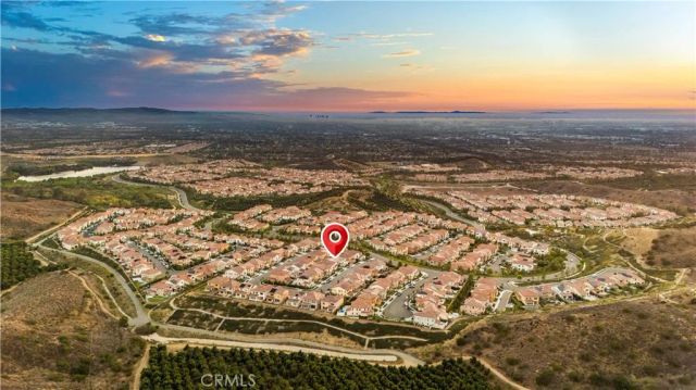 168 Somera, Irvine, CA 92602