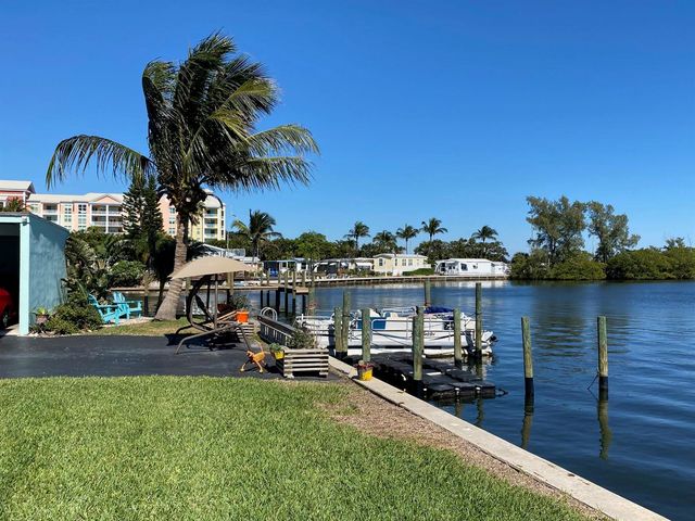 219 Lakeview 102 Avenue 102, Lantana, FL 33462