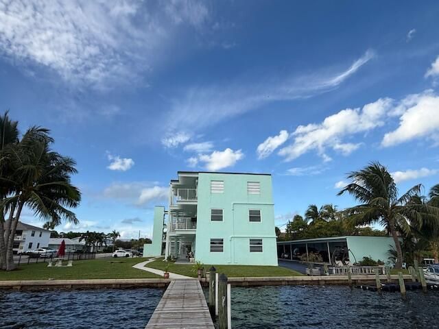 219 Lakeview 102 Avenue 102, Lantana, FL 33462