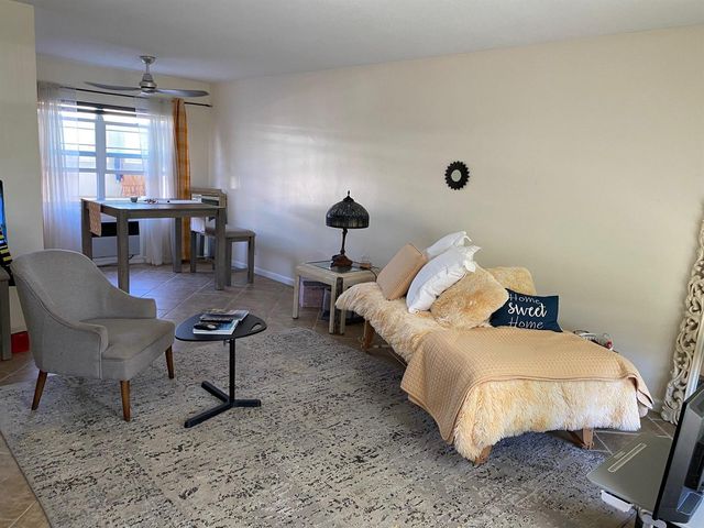 219 Lakeview 102 Avenue 102, Lantana, FL 33462