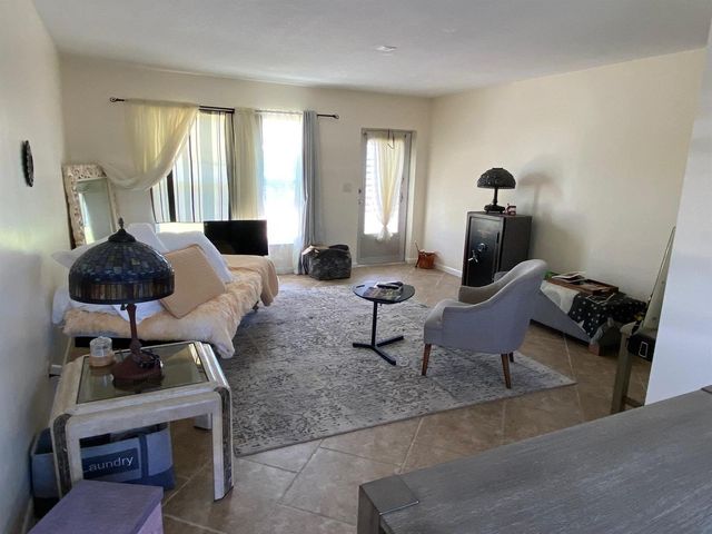 219 Lakeview 102 Avenue 102, Lantana, FL 33462