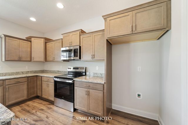 738 Secession Lane, Jacksonville, NC 28546