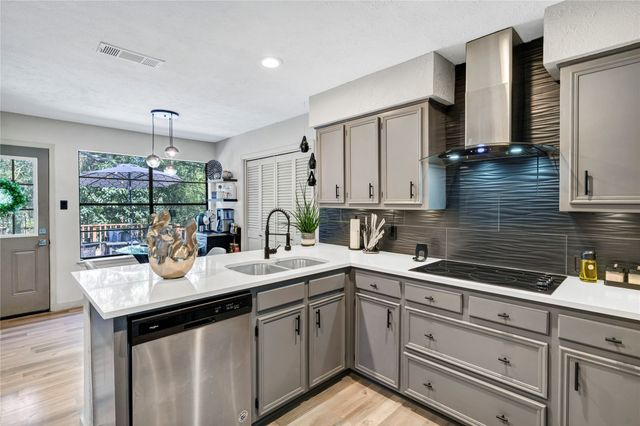 1648 Tierney Road, Fort Worth, TX 76112