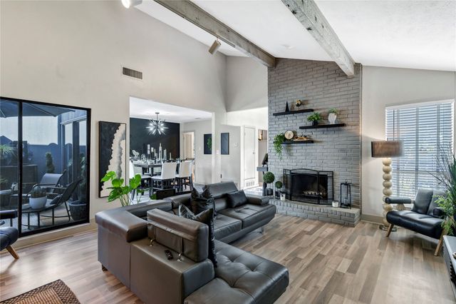 1648 Tierney Road, Fort Worth, TX 76112