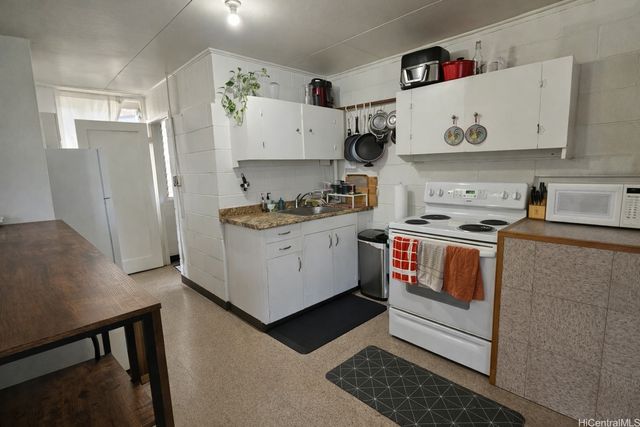 1578 Pele Street, Honolulu, HI 96813