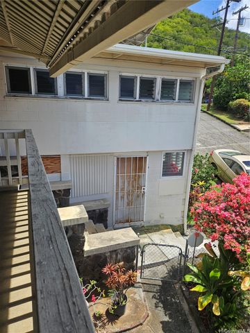 1578 Pele Street, Honolulu, HI 96813
