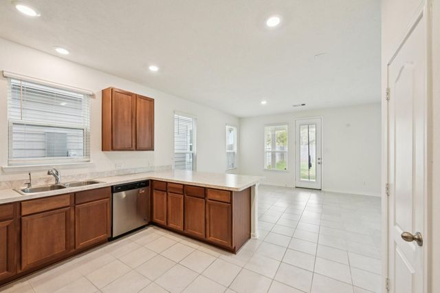 12130 Blooming Willow Drive, Tomball, TX 77377