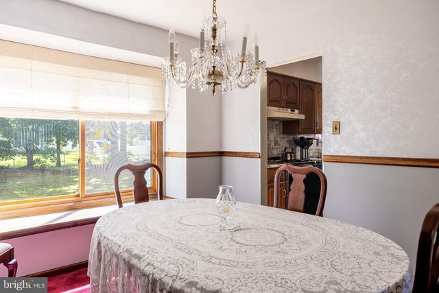 14 DEER PARK CIR, Blackwood, NJ 08012