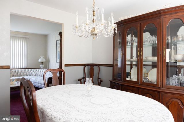 14 DEER PARK CIR, Blackwood, NJ 08012