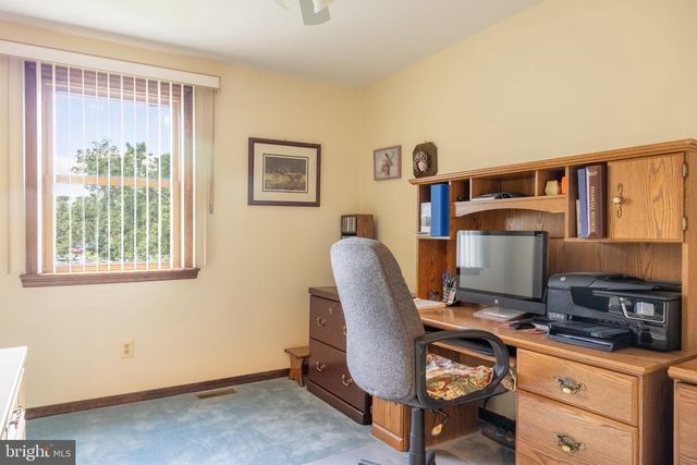 14 DEER PARK CIR, Blackwood, NJ 08012