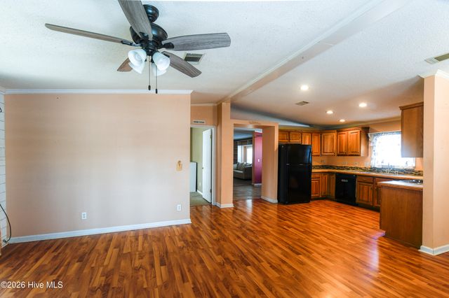 118 Woodland Drive, Swansboro, NC 28584