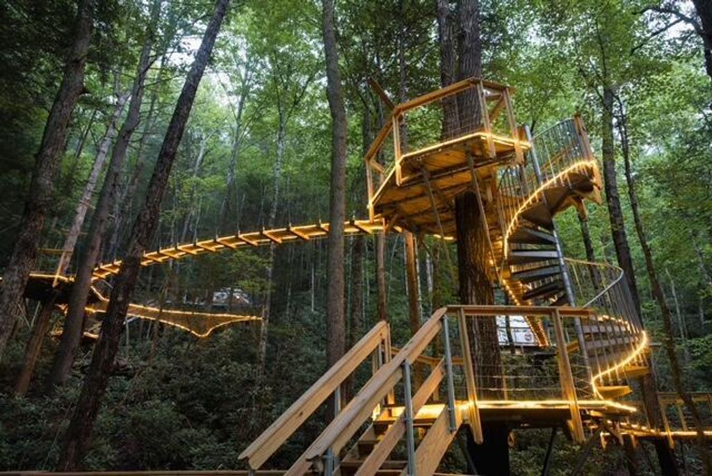 242 Cave Holw Road, Campton, KY 41301